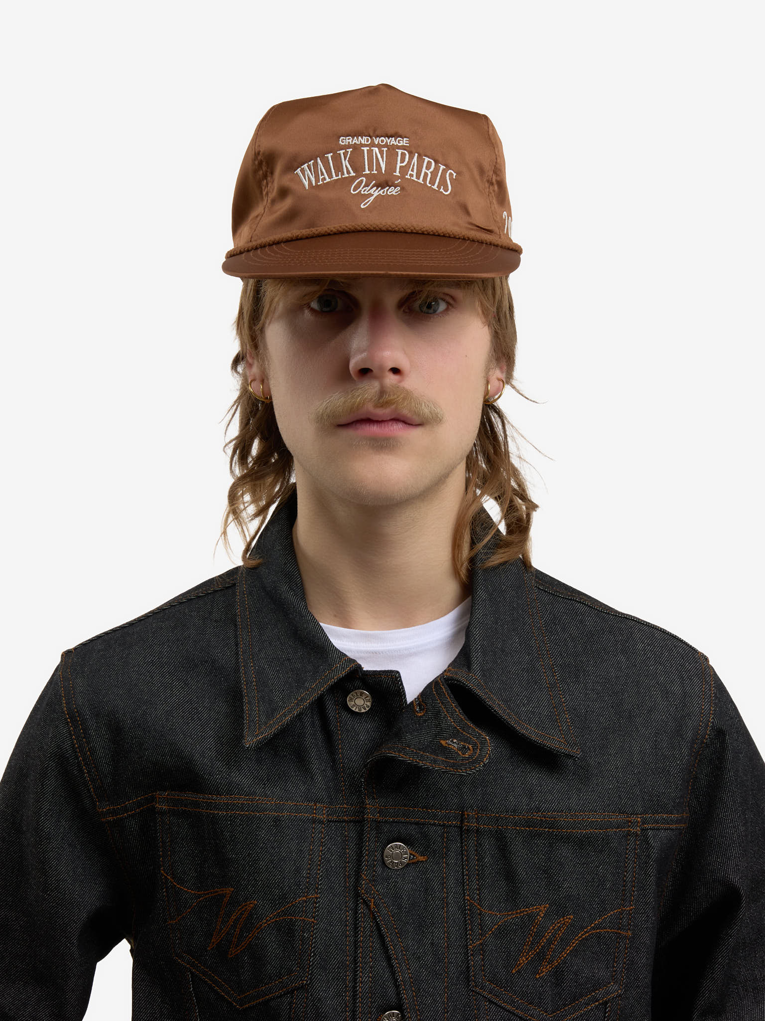 La casquette Odyssée en satin marron - Image 6