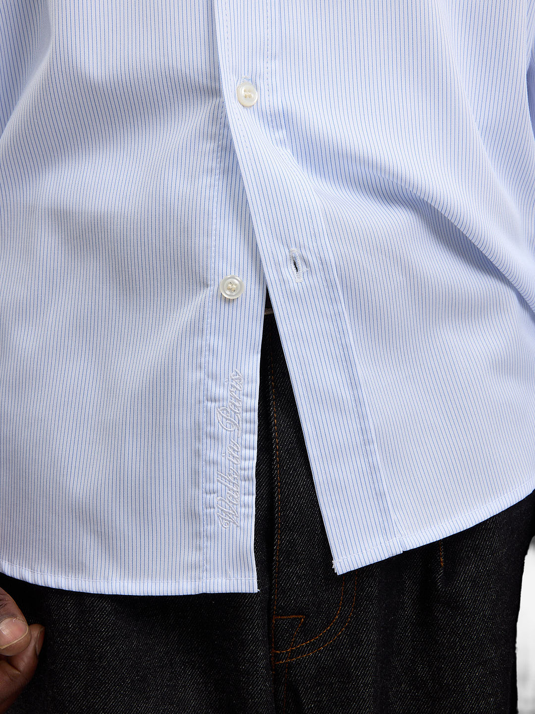 La chemise rayée classique - Image 9