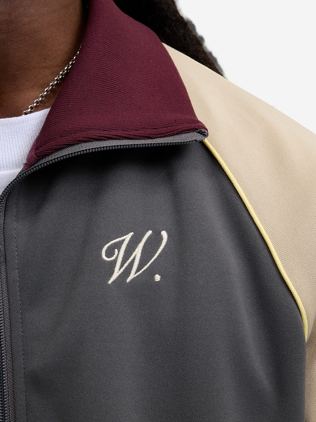 La veste de jogging Signature grise - Image 11