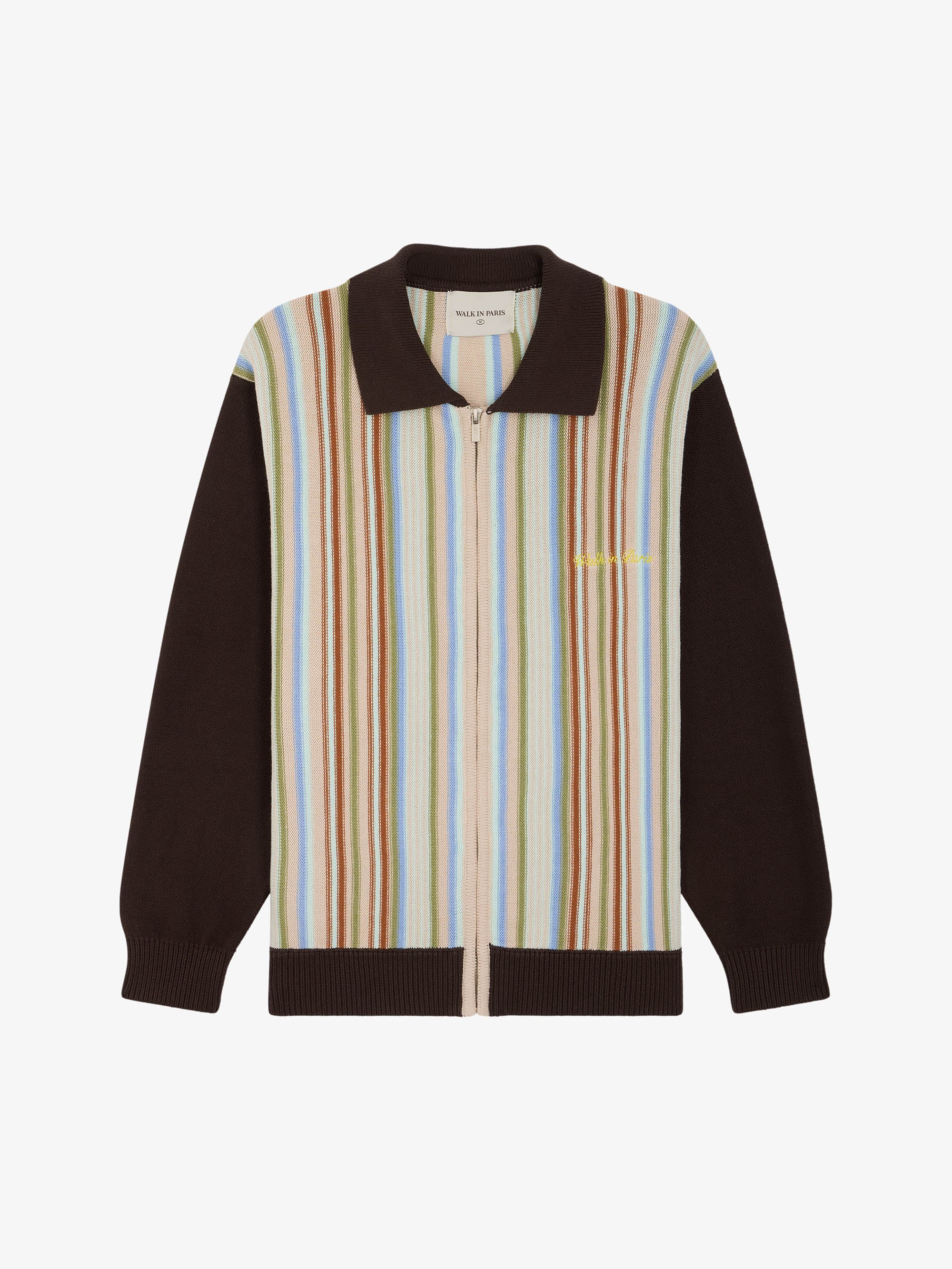 Le cardigan à rayures marron