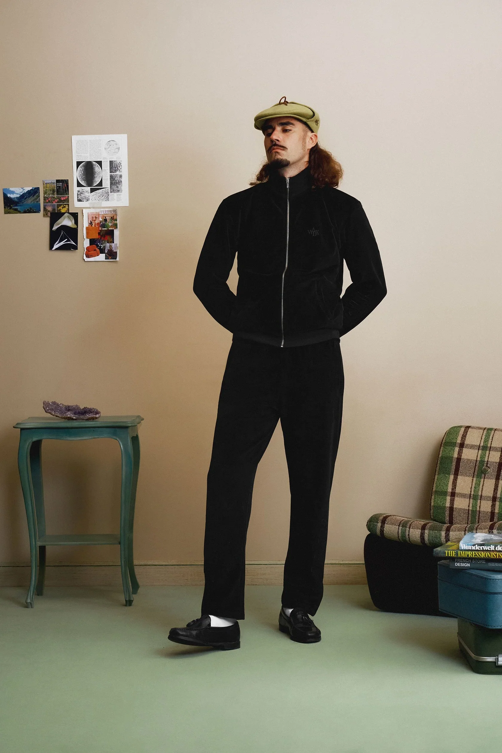 LE JOGGING DE VELOURS NOIR - Image 3