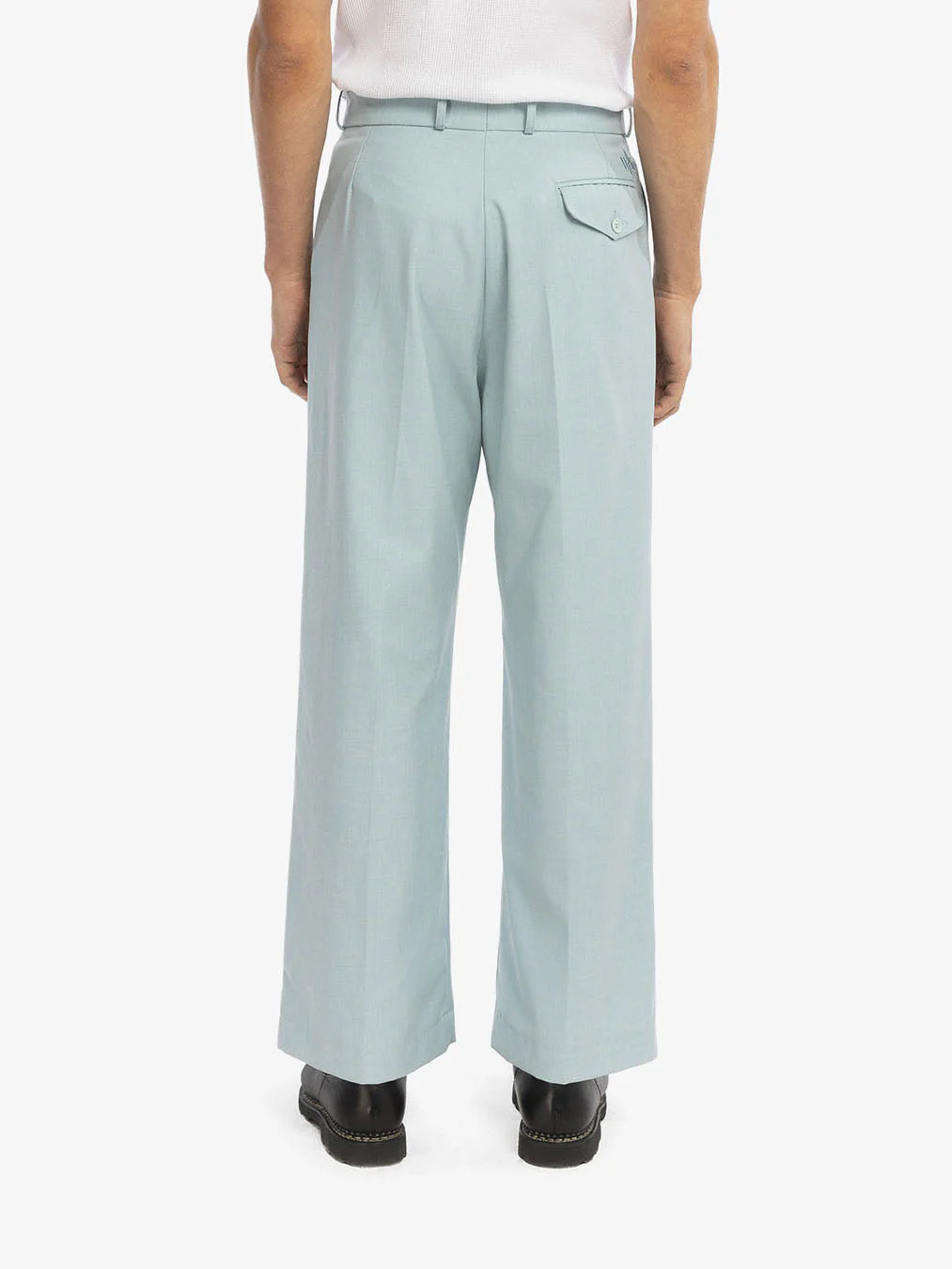 Le pantalon de costume bleu - Image 4