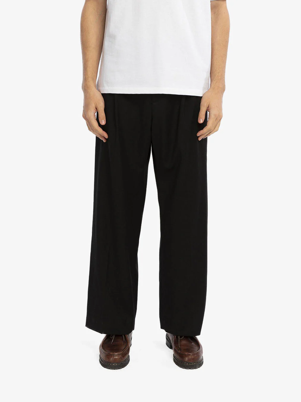 Le pantalon de costume noir - Image 2