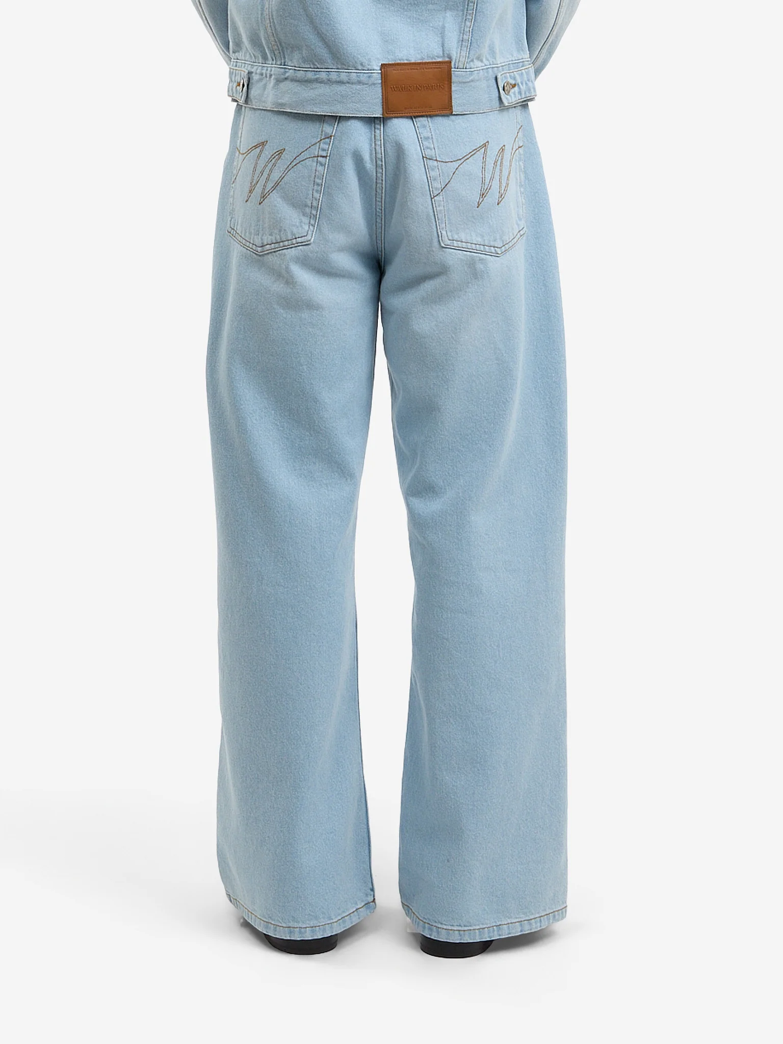 Le pantalon flare en denim clair délavé - Image 7