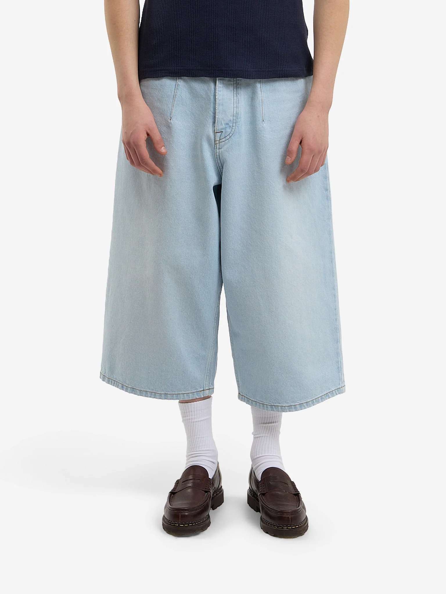 Le short ballon en denim clair délavé - Image 11